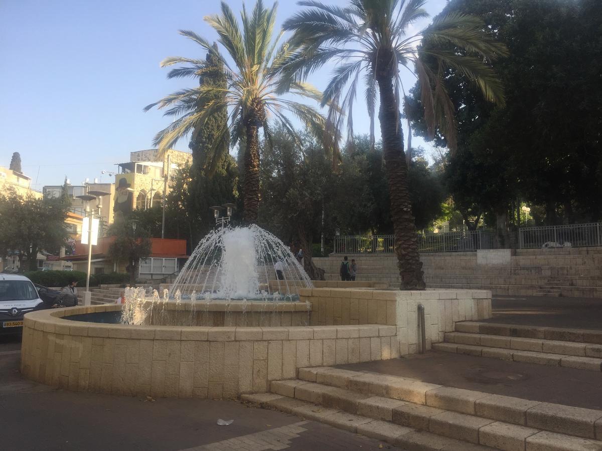 Space Place Haifa Buitenkant foto