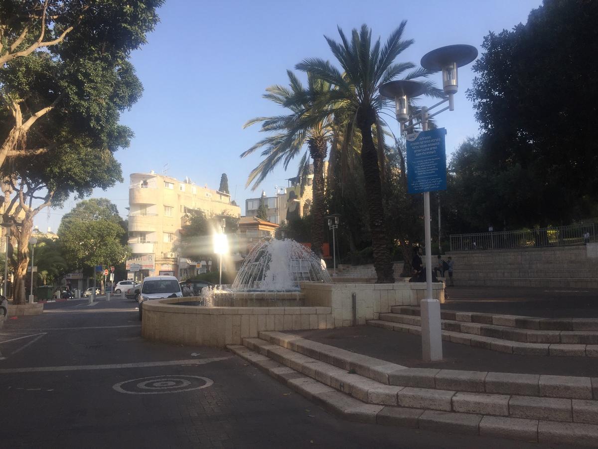 Space Place Haifa Buitenkant foto