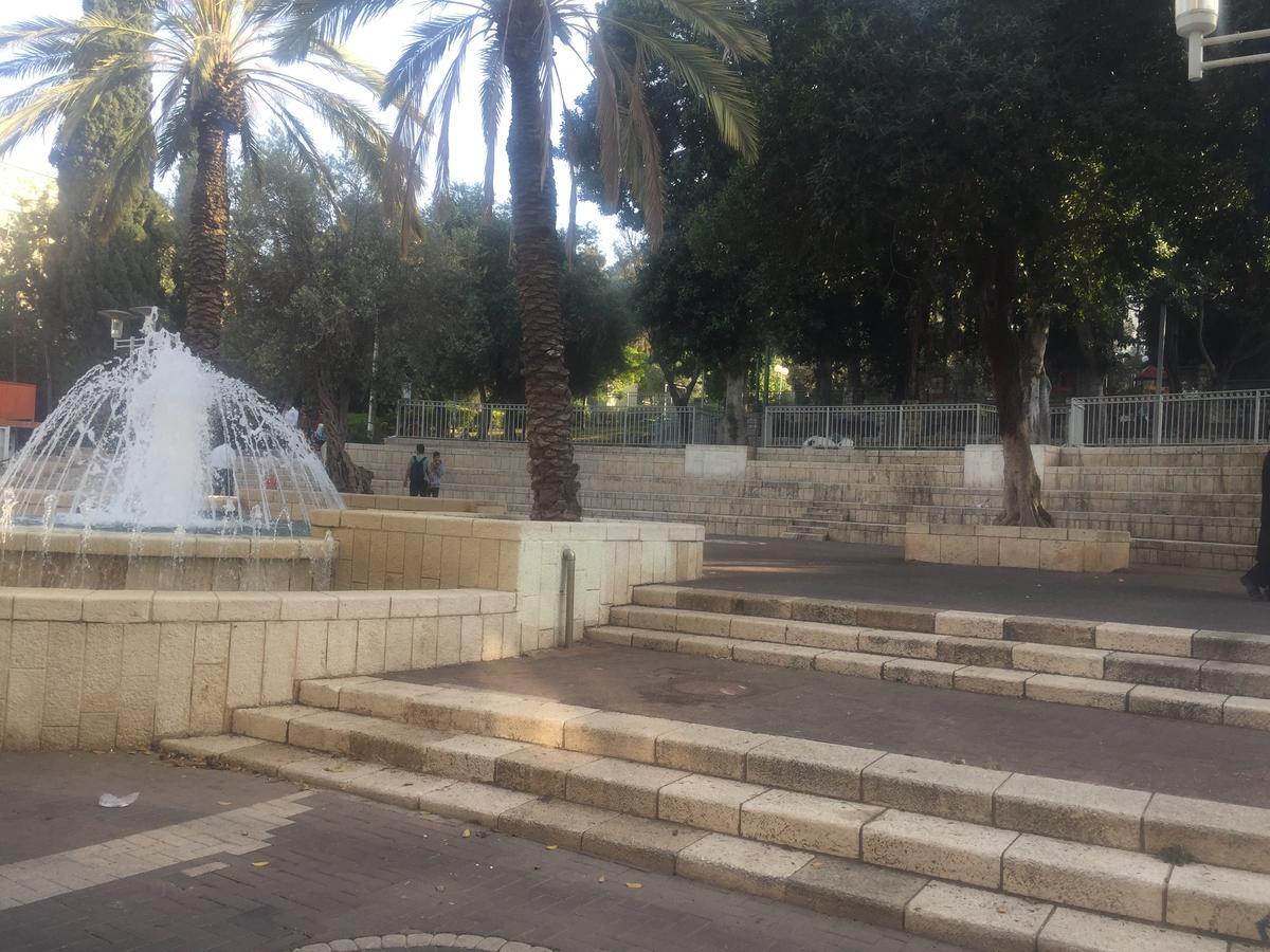 Space Place Haifa Buitenkant foto