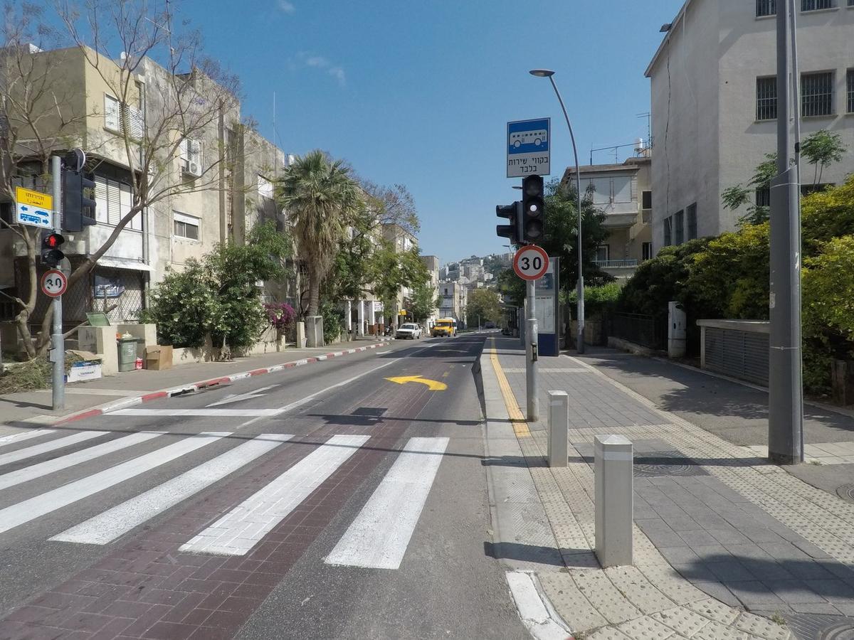 Space Place Haifa Buitenkant foto