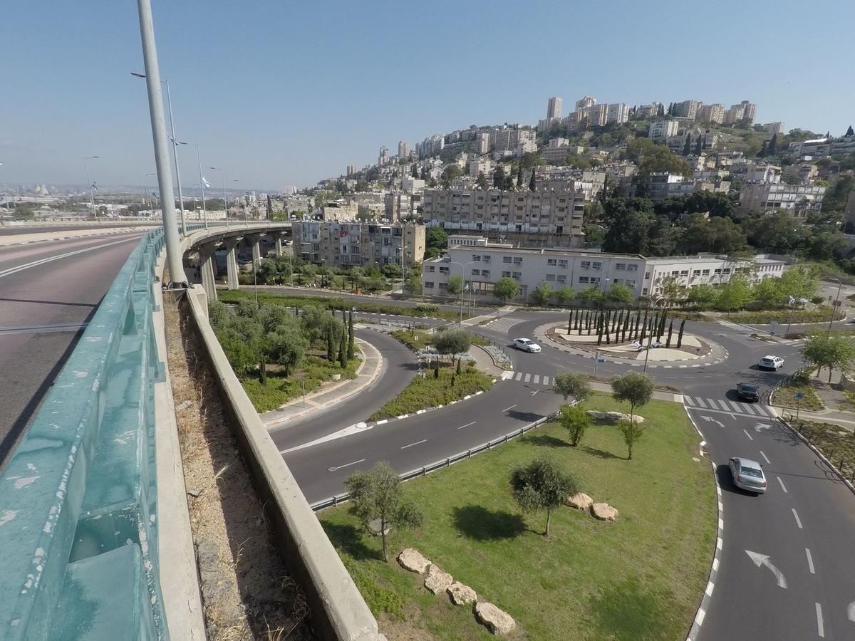 Space Place Haifa Buitenkant foto
