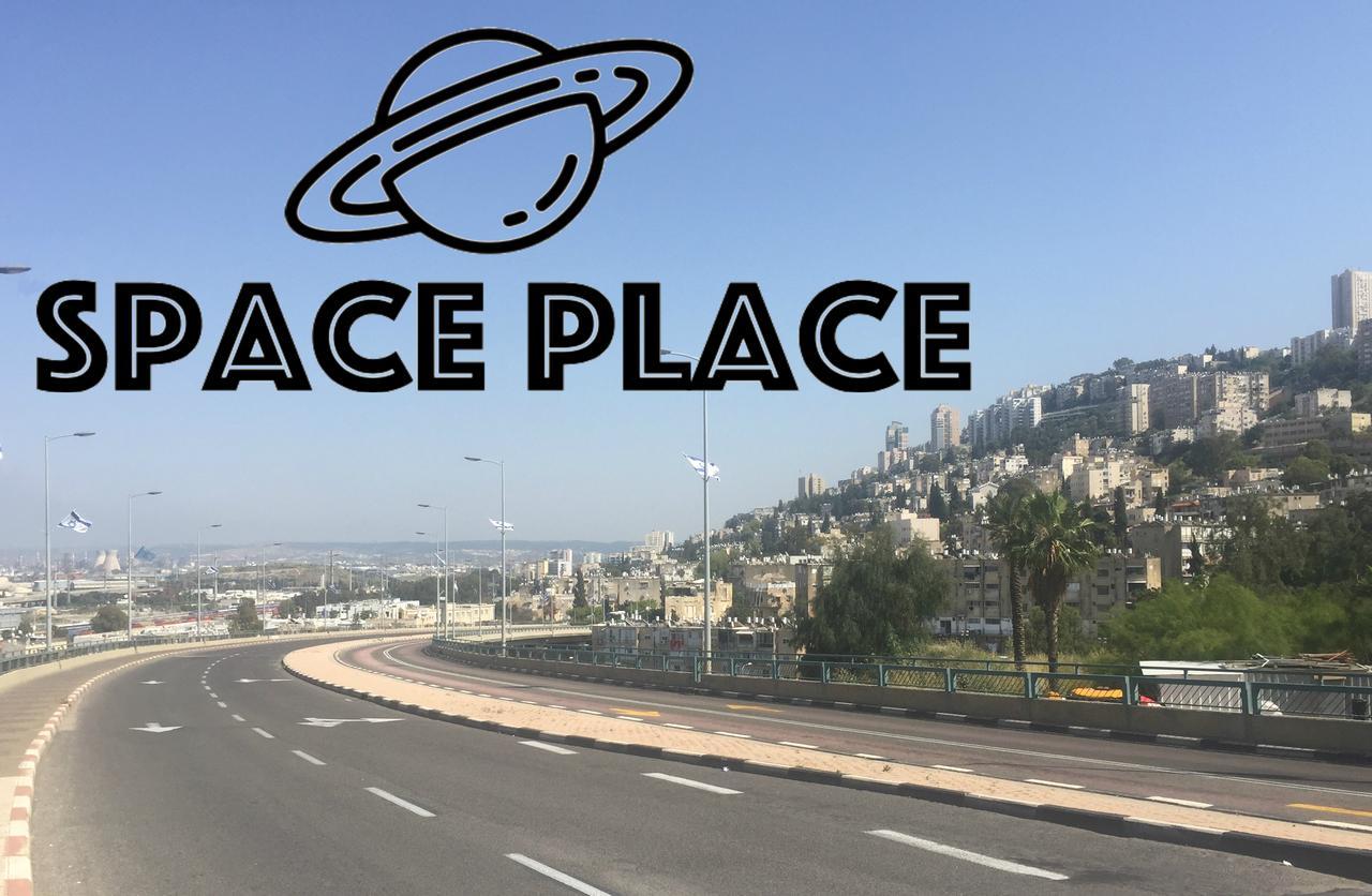 Space Place Haifa Buitenkant foto