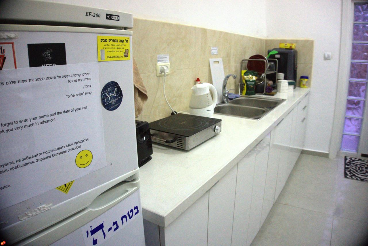 Space Place Haifa Buitenkant foto